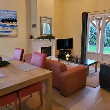 In With Golf And Pool Les Forges (Deux-Sevres)